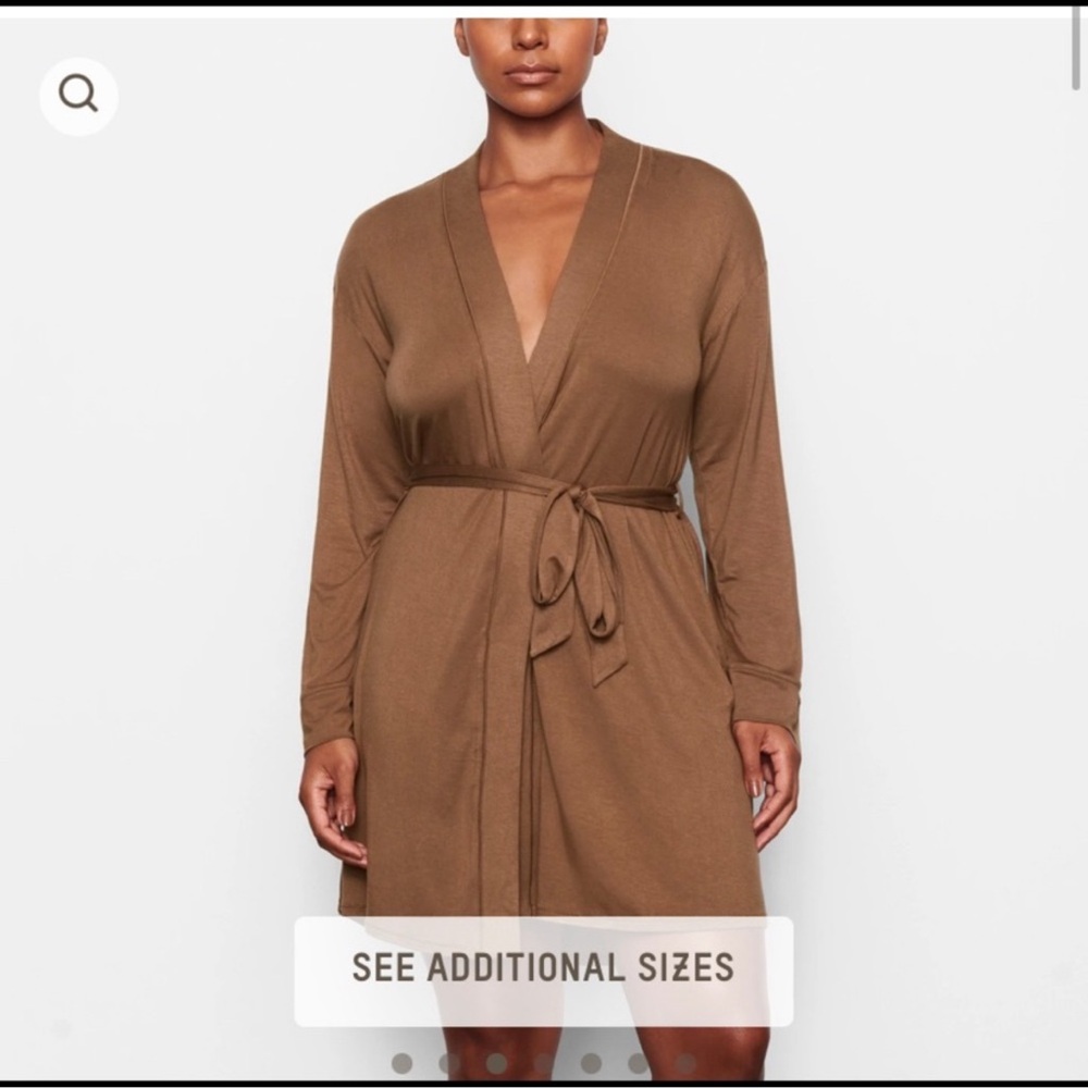 SKIMS sleep robe in color wood size 2XL